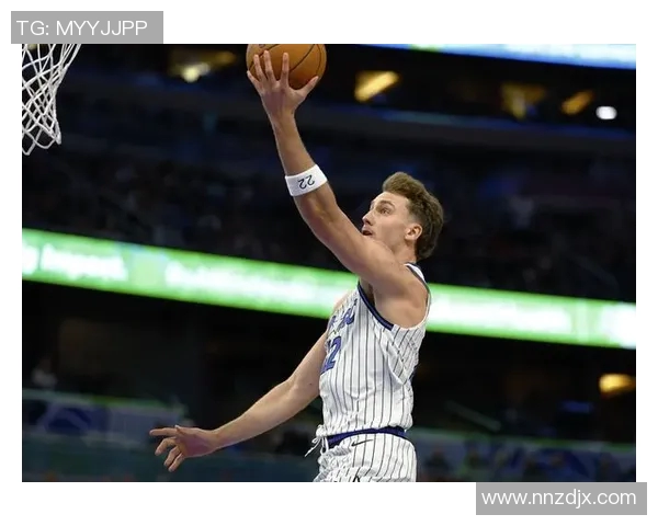 战旧主状态火热！拉文半场10中7得到16分2助攻2抢断